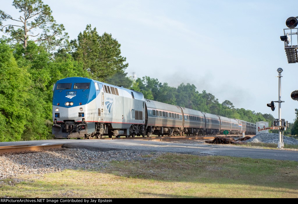AMTK 170 leads the Silver Meteor north at Martin Street 